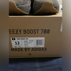 Deal of the day!!!!!! 2 pairs for 500 Yeezy and Jordan